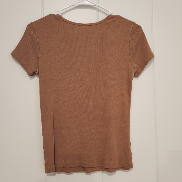 Uniqlo Button Up Tee - Picture 3 of 4